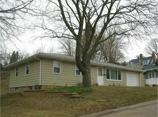 965 Mayfair Ct, Dubuque, IA 52003