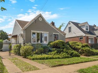 65 Paul Ave, New Hyde Park, NY 11040