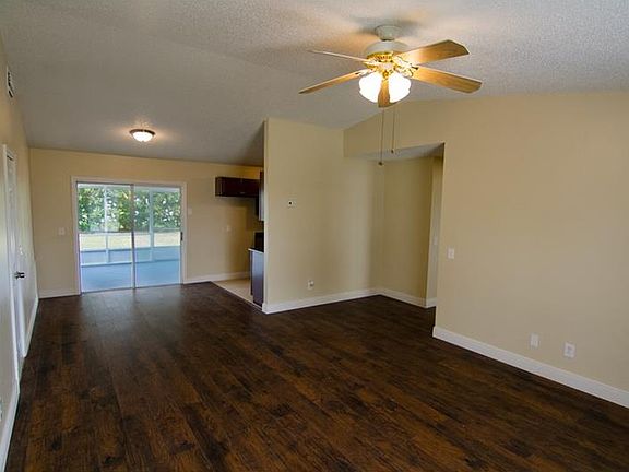 3rd image of 609 Caribou Ct