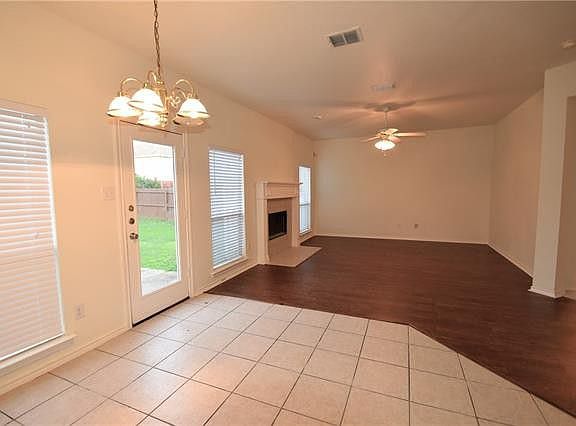 4th image of 1112 Firewheel Pl