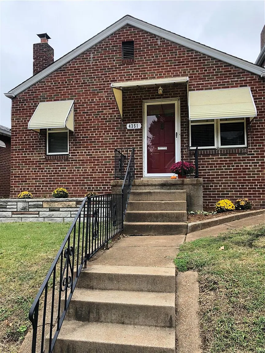 4351 Tholozan Ave photo 1
