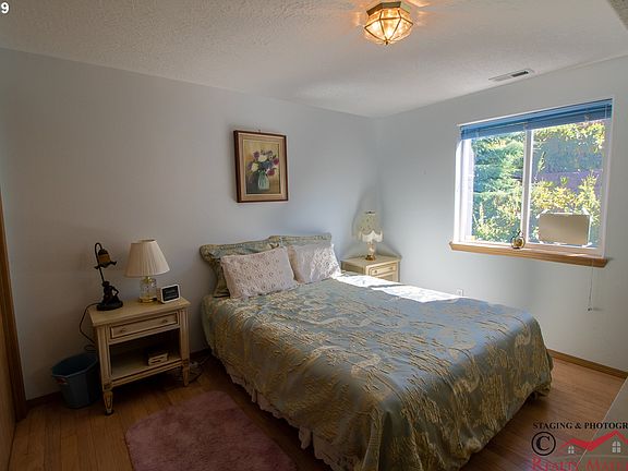 5th image of 5410 Palisades Dr