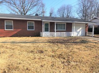 109 McKnight Rd, Fairview Heights, IL 62208