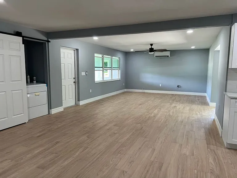 2148 Aldridge Ave — Photo 6