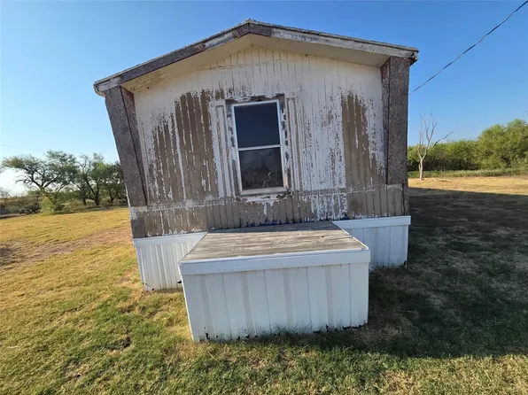 12942 McFall Rd, Iowa Park, TX 76367