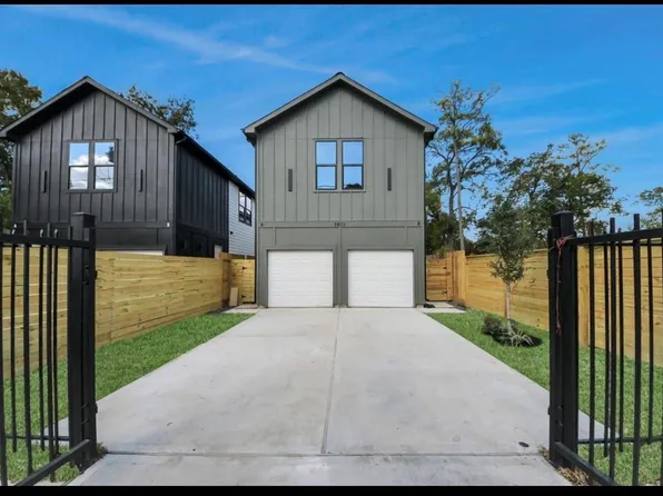 7911 Lynette St #A, Houston, TX 77028