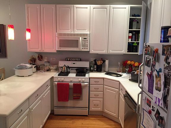 4th image of 3854 N Southport Ave #1FF