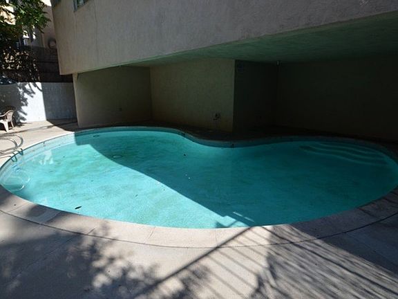 3rd image of 11825 Gilmore St APT 102