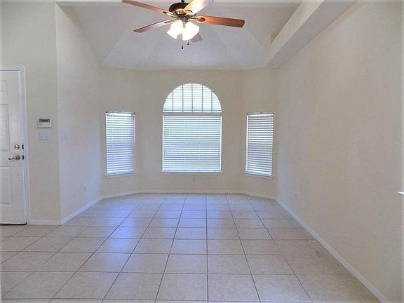 3rd image of 7608 Plaza Taurina Dr