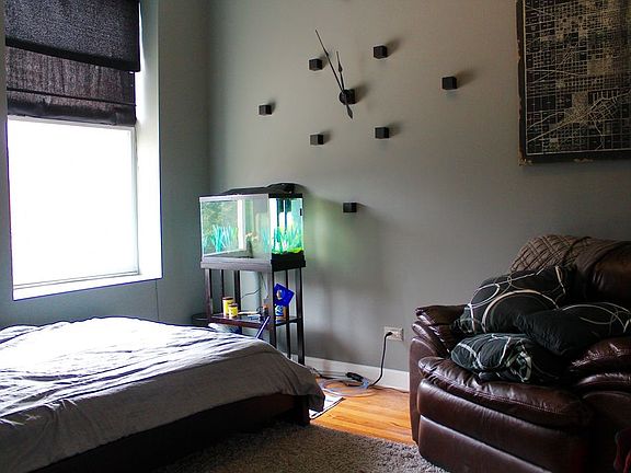 4th image of 1056-58 N Damen Ave #3F