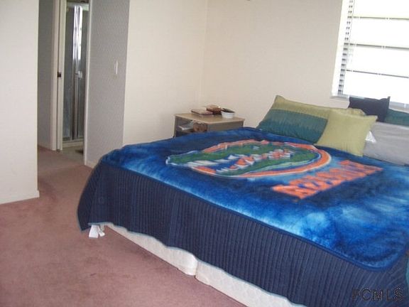 4th image of 8 Clarendon Ct S