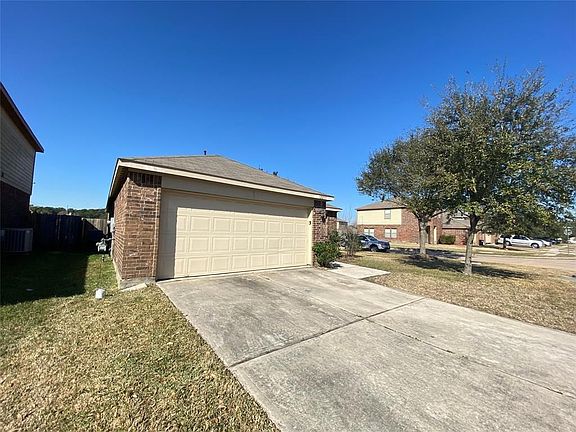 4th image of 12239 Turchin Dr