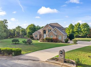 645 N Riding Ridge Ln, Fayetteville, AR 72704