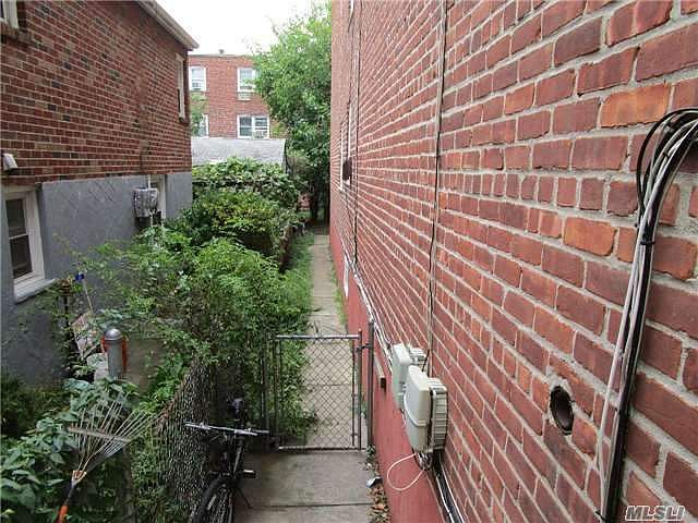2nd image of 1038 E 85th St