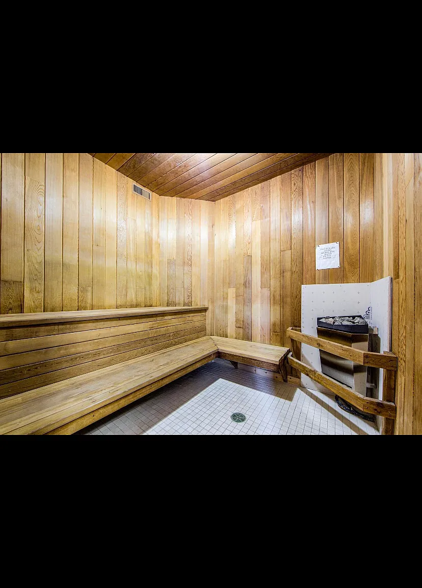 2 bed, 900 sqft, $2,100 — Photo 3