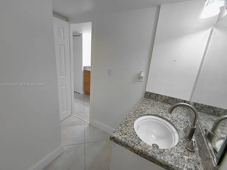 5701 Collins Ave #619 — Photo 9