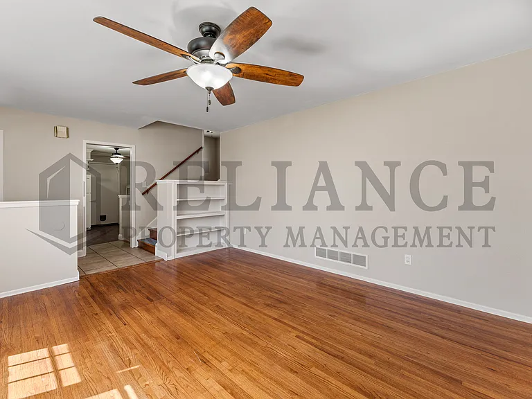 1440 N Community Dr — Photo 6