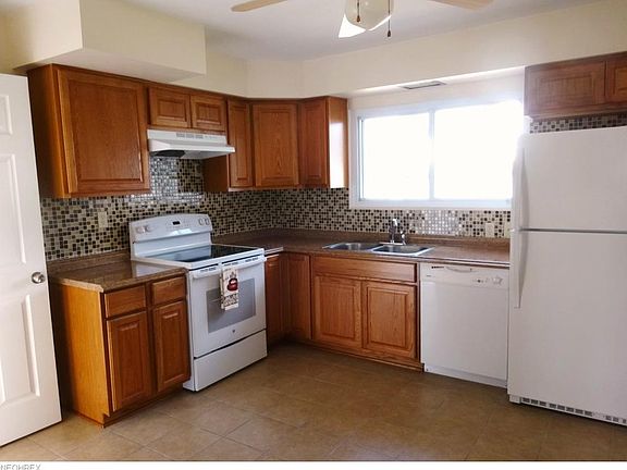 4th image of 5765 Doris Dr