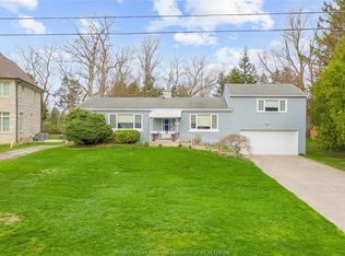 3985 Roseland Dr E #E, Windsor, ON N9G1Y5