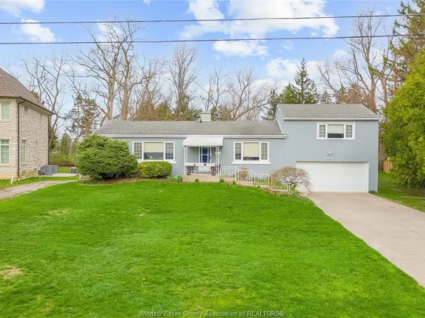 3985 Roseland Dr E #E, Windsor, ON N9G 1Y5