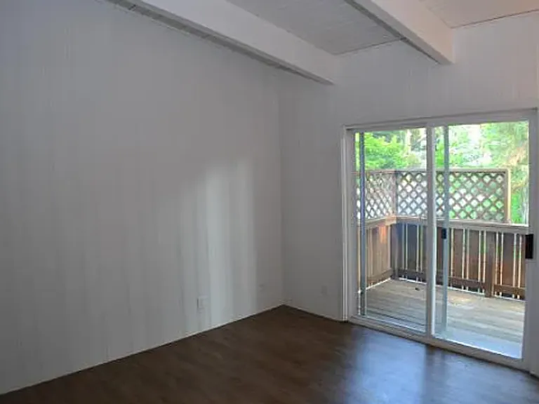 195 Elliott Way — Photo 6