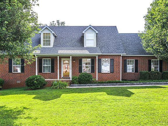 2nd image of 118 Guinevere Ct