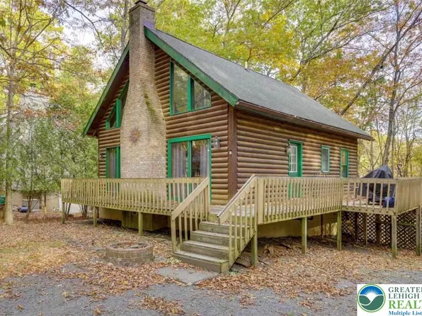134 Rim Rd, East Stroudsburg, PA 18302