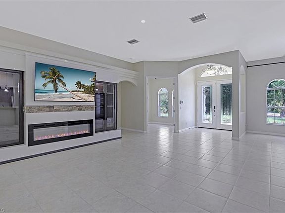 5th image of 8271 Aviary St