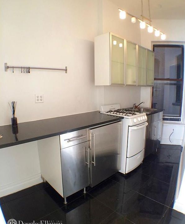 1st image of 131 W 116th St APT 2D