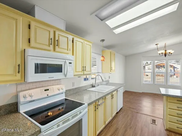 1942 W Yorkshire Ave, Coeur D Alene, ID 83815