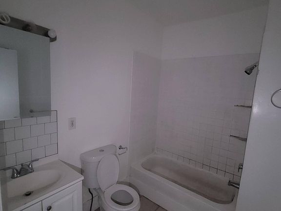 4th image of 38 Columbia Ave #3A