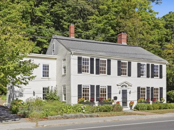 249 Main St, Groveland, MA 01834