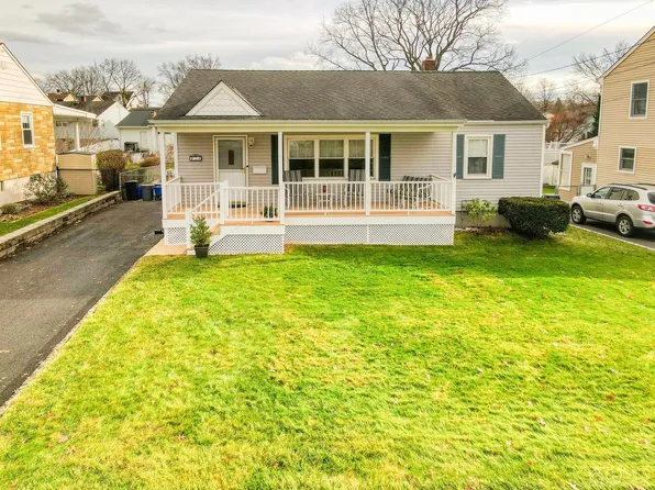 24 Hill St, Milltown, NJ 08850