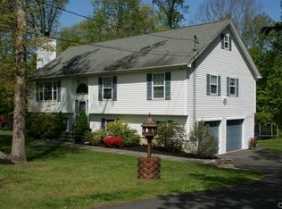 5 Old Town Rd, New Fairfield, CT 06812