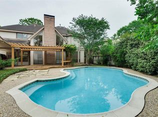11743 Riverview Dr, Houston, TX 77077