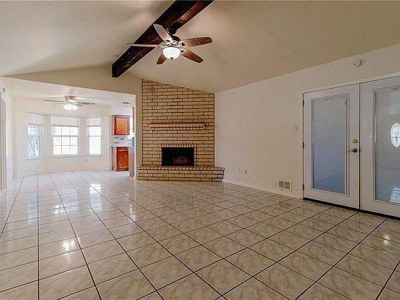 4th image of 2738 Wind Rock Dr
