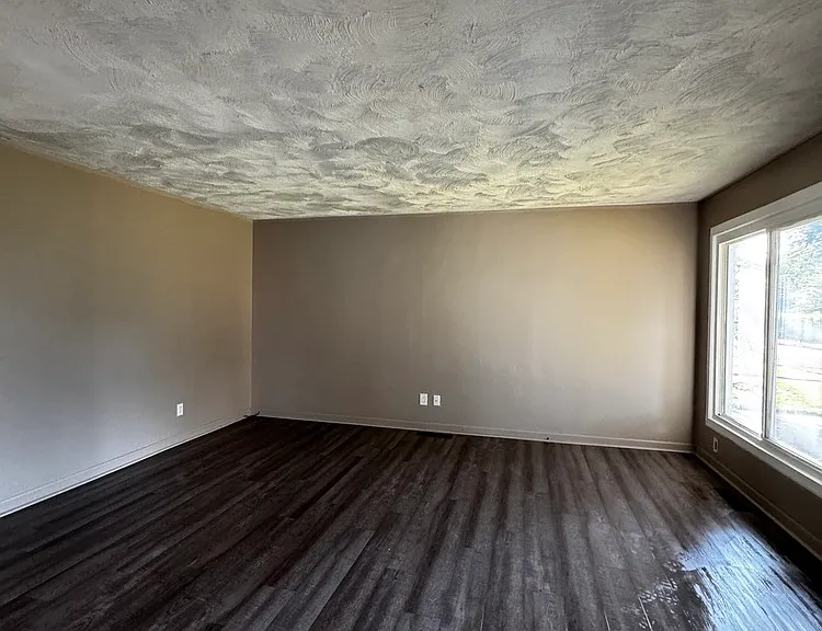 1486 Friel St — Photo 12