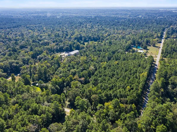 14556 Peterson Rd, Montgomery, TX 77356