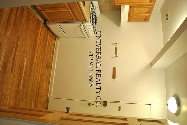 Rented by Universal Realty Group | media 31