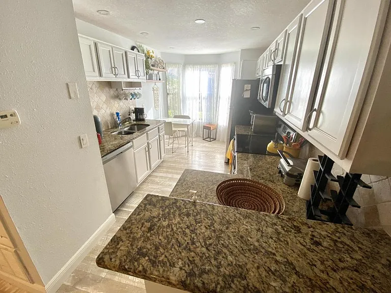 7603 Sugar Bend Dr — Photo 11