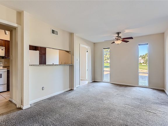 5th image of 746 Oakmont Ave Unit 701