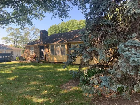 2920 S 45th Ter, Kansas City, KS 66106