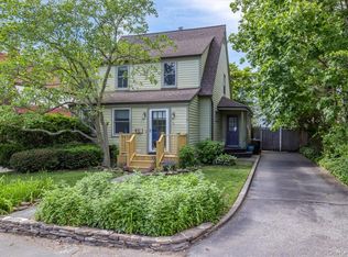 9 W 14th St, Huntington Station, NY 11746