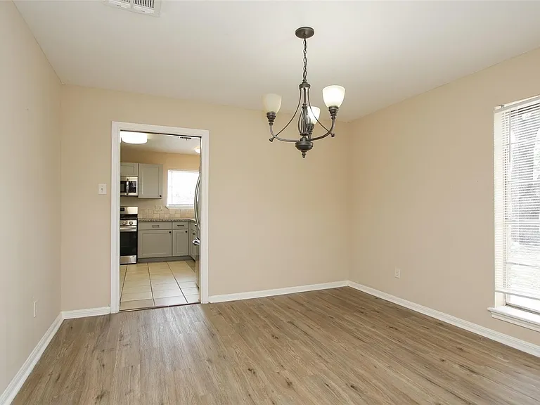 6406 Ashton St — Photo 7