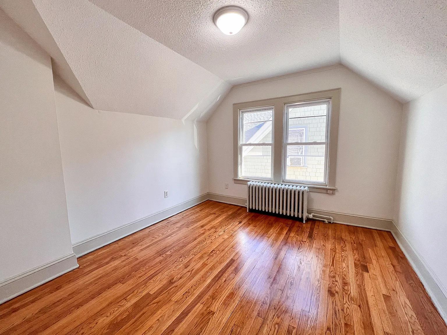 2 bed, 1450 sqft, $1,580 — Photo 2