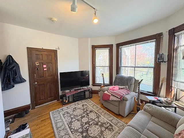 24 Brook St #1 — Photo 3