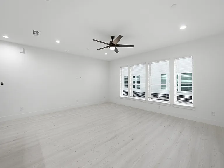 7207 Mohawk Dr #106 — Photo 6