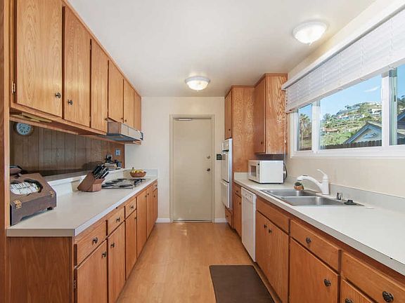 4th image of 9823 Ogram Dr