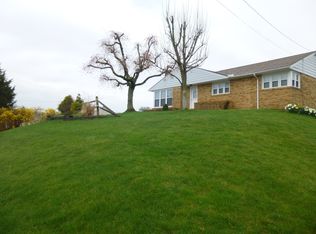 395 Creek Rd, Denver, PA 17517