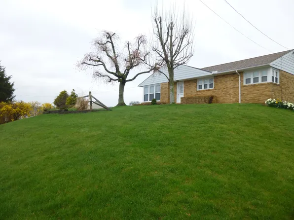 395 Creek Rd, Denver, PA 17517